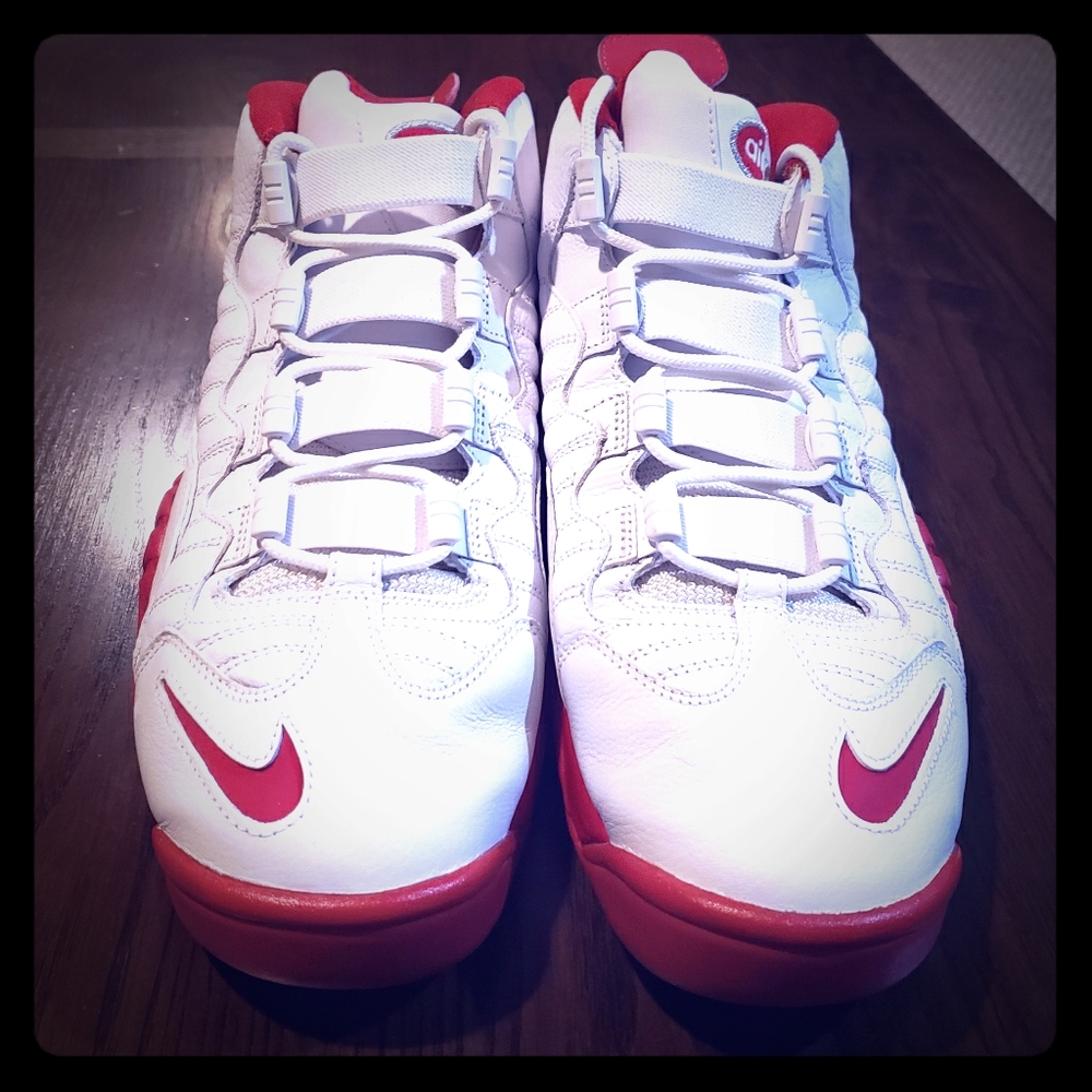 NIKE AIR MAX BASKETBALL